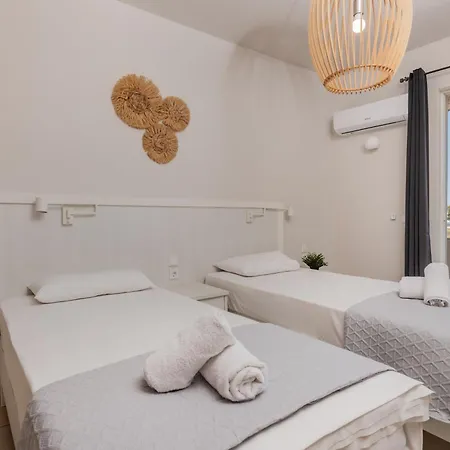 View Ξενοδοχείο με διαμερίσματα 3*