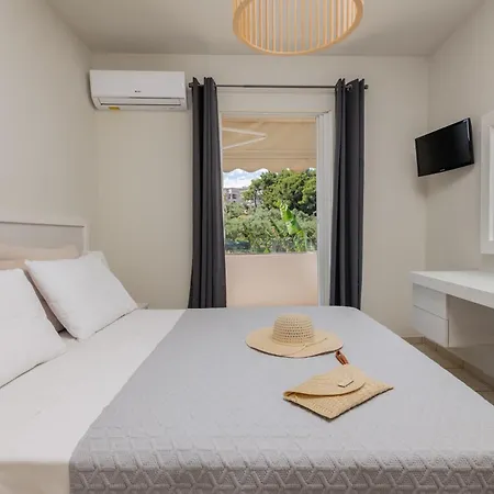 View Ξενοδοχείο με διαμερίσματα Αλυκών