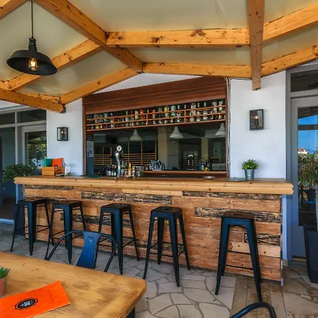 Ξενοδοχείο με διαμερίσματα View Αλυκών