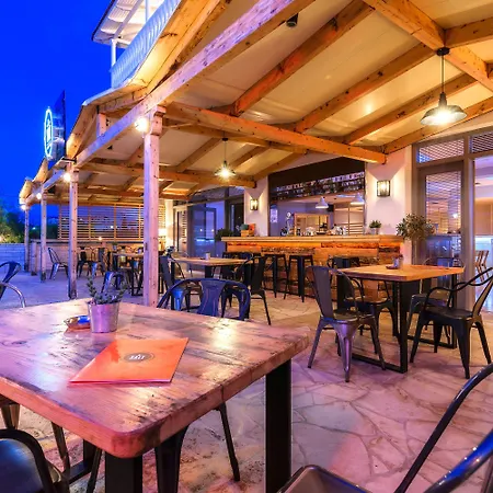 Ξενοδοχείο με διαμερίσματα View