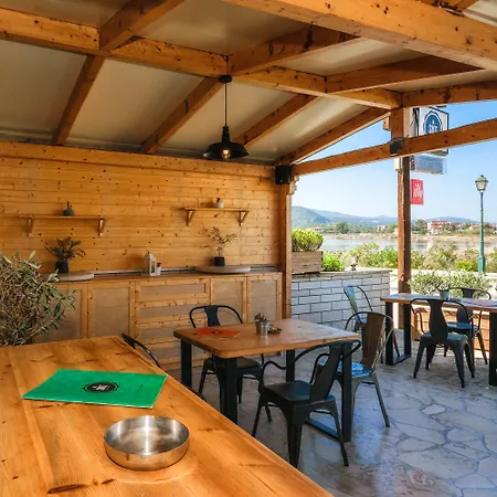 View 3* Αλυκών