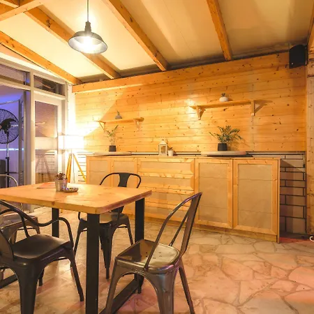 View Ξενοδοχείο με διαμερίσματα 3*