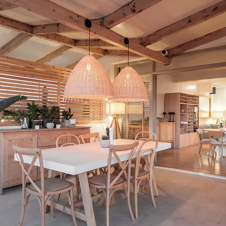 Ξενοδοχείο με διαμερίσματα View