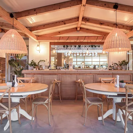 Ξενοδοχείο με διαμερίσματα View